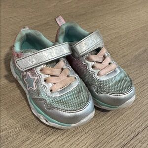 Kids' Lightup Silver and Pink Star Sneakers
